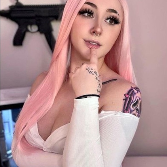 - 22” PINK STRAIGHT lace front wig *NEW*